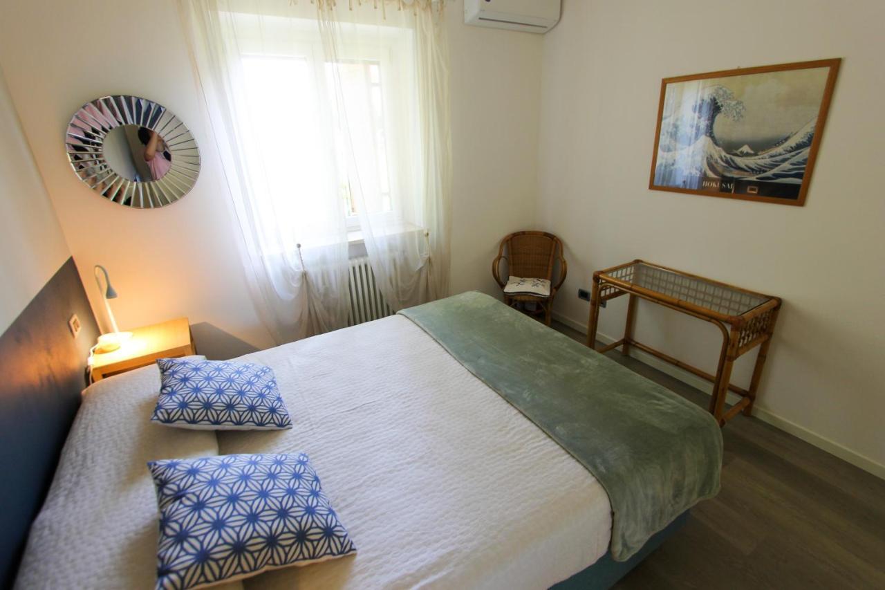 Maison Olive Desenzano del Garda Bagian luar foto
