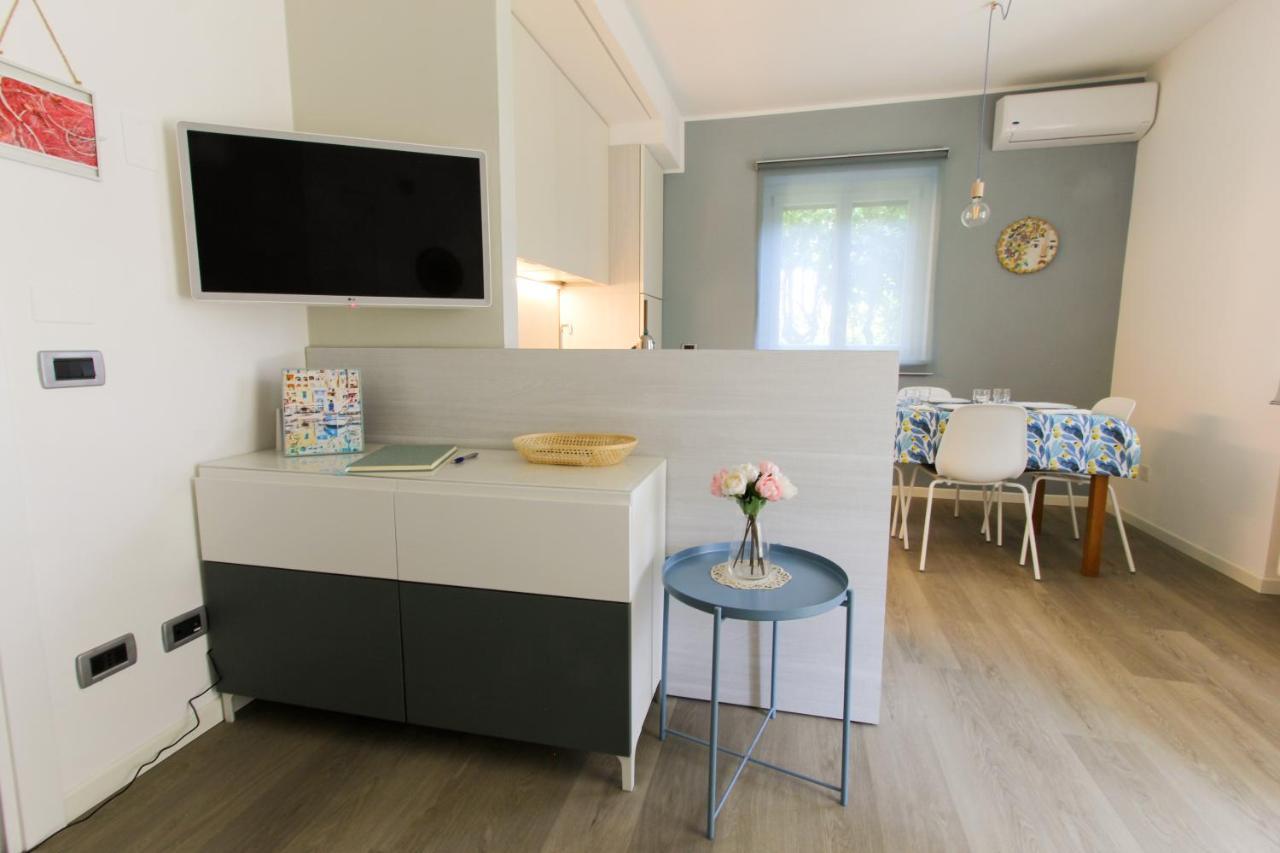 Maison Olive Desenzano del Garda Bagian luar foto